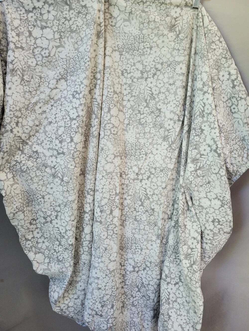 Pottery Barn Teen Flat and Fitted Sheet Floral Gray XL TWIN
